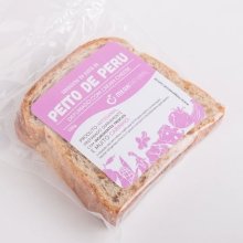 Pasta de Peito de Peru com Cream Cheese no Pão de Chia e Macadâmia