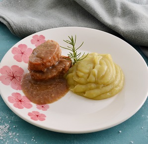 Medalhão de Filé Mignon Suíno com Purê de Batata Doce com Gengibre
