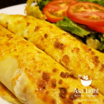 Crepioca De Carne Ao Molho De Tomate Artesanal